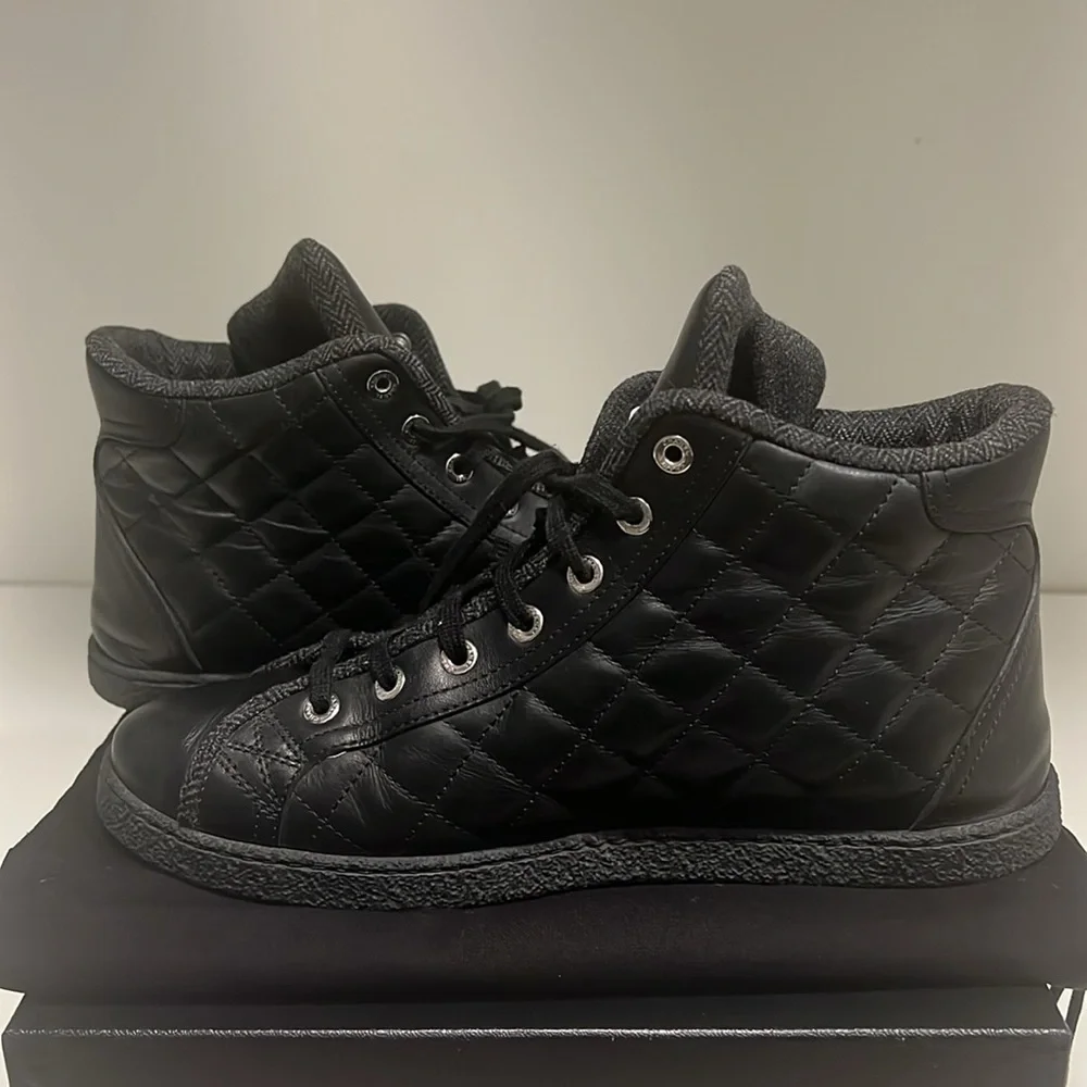 Authentic Chanel noir sneakers - Picture 4 of 6